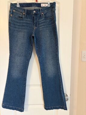 GAP low rise long & lean jeans - size 30 (10) regular length - medium wash